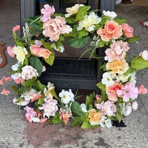 Floral Wreath with Pink and Cream Roses NEW NWT